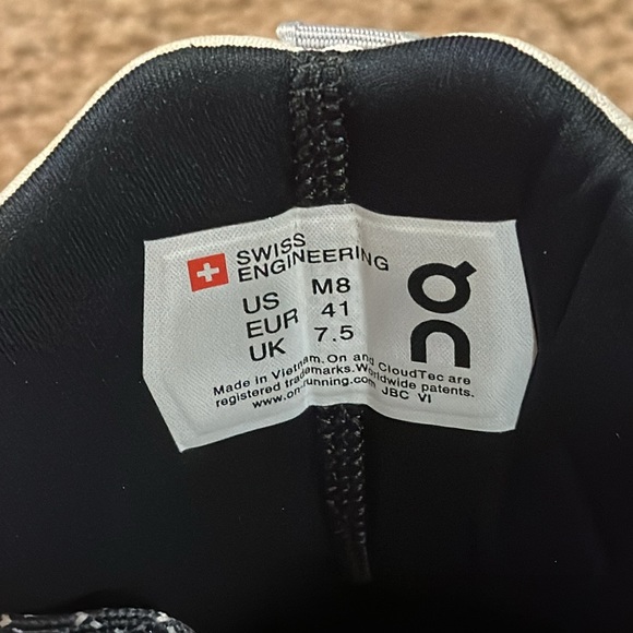 On Running Men's Cloud Hi Edge Shoes - Picture 10 of 12